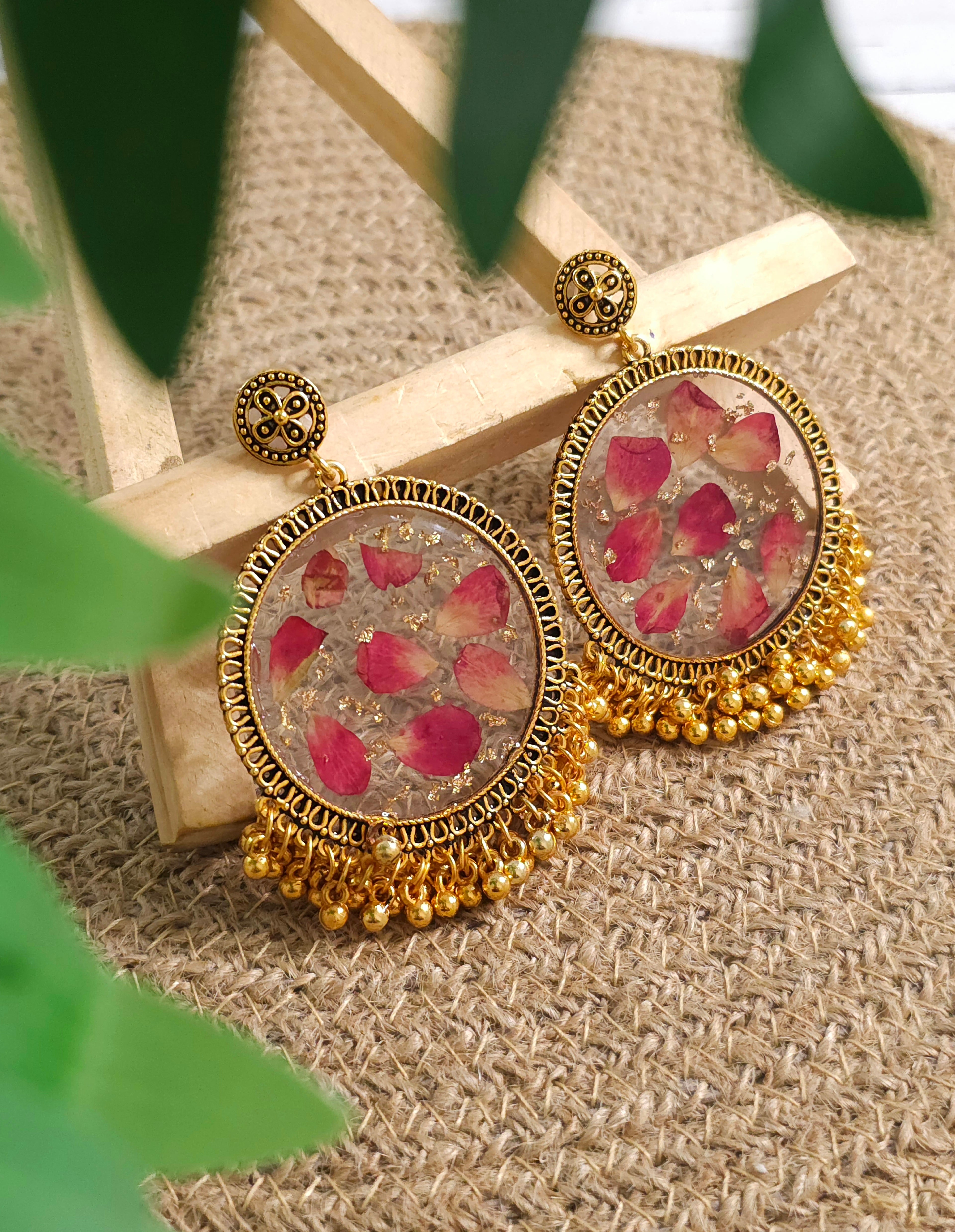 AnahatKalaa Handcrafted Floral Resin Earrings