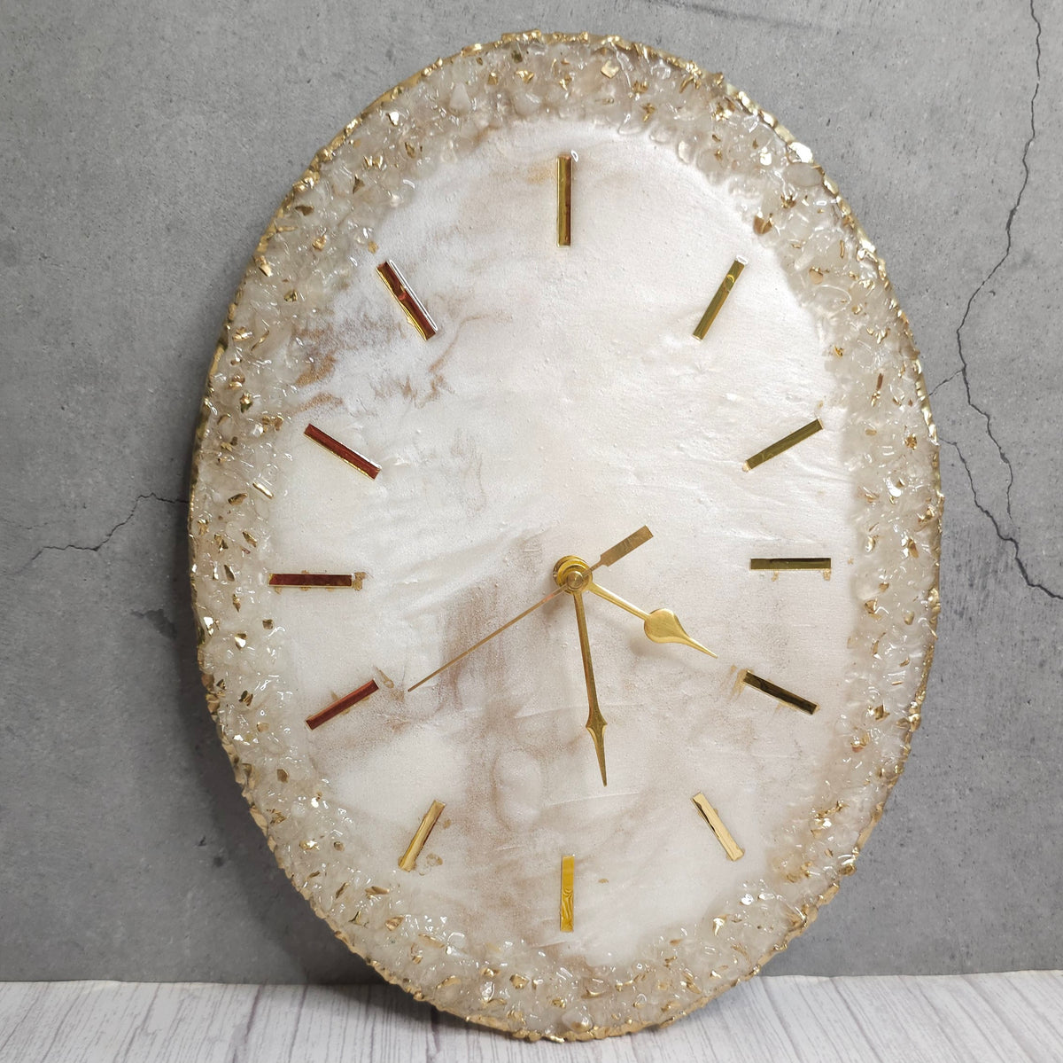 Pearl White & Gold Resin Wall Clock – Handmade Luxury Timepiece